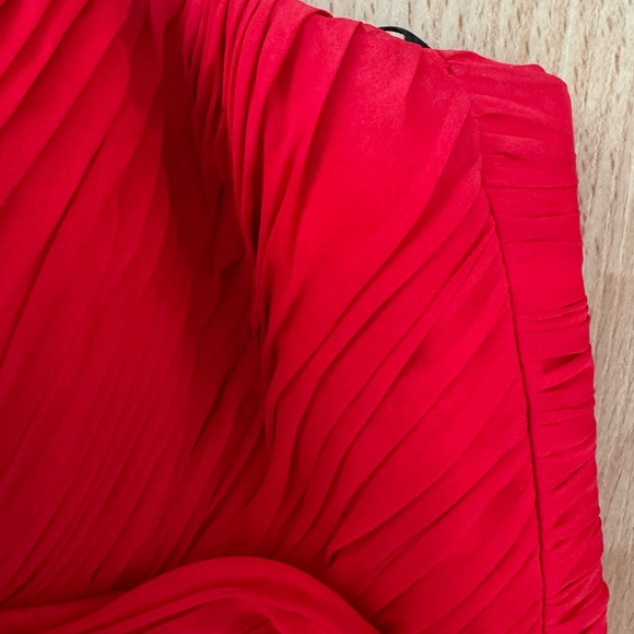 Elegant Red Strapless Evening Gown B'DAZZLE BY ALYCE size 0 - Picture 12 of 12